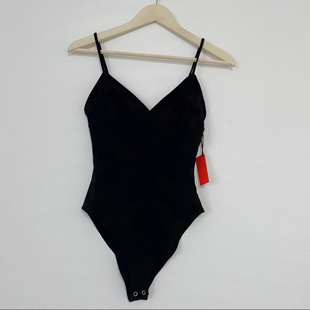 Forever 21 black sweetheart v-neck bodysuit